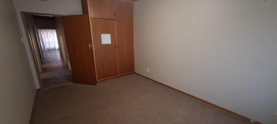 3 Bedroom Property for Sale in Rhodesdene Northern Cape